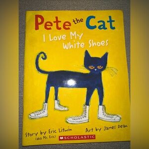 Scholastic Pete the Cat: Vibrant Yellow Cover